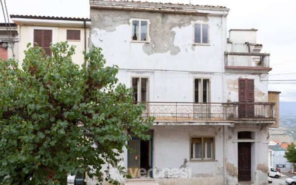 casa semindipendente in vendita a Castel Frentano