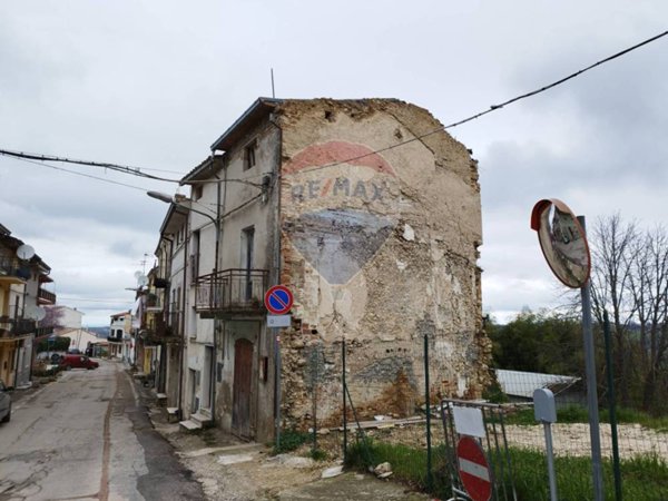 casa indipendente in vendita a Castel Frentano