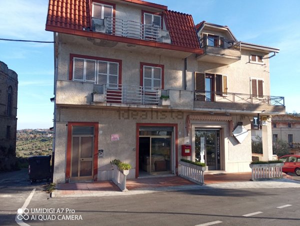 locale commerciale in vendita a Castel Frentano