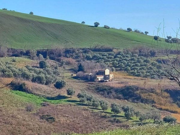 casa indipendente in vendita a Castel Frentano