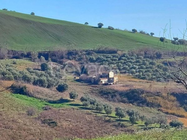 casa indipendente in vendita a Castel Frentano