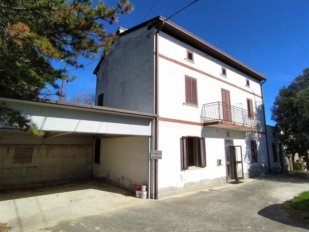 casa indipendente in vendita a Castel Frentano