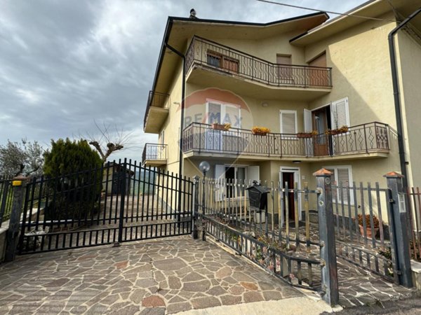casa indipendente in vendita a Castel Frentano in zona Trastulli
