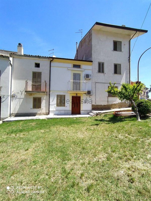 casa semindipendente in vendita a Castel Frentano