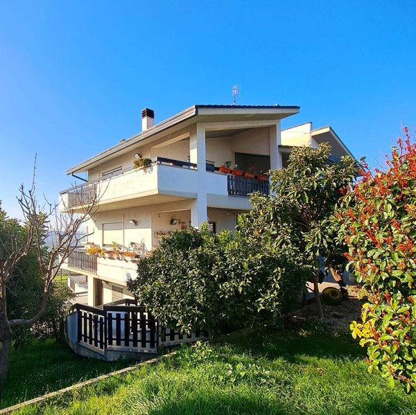 appartamento in vendita a Castel Frentano