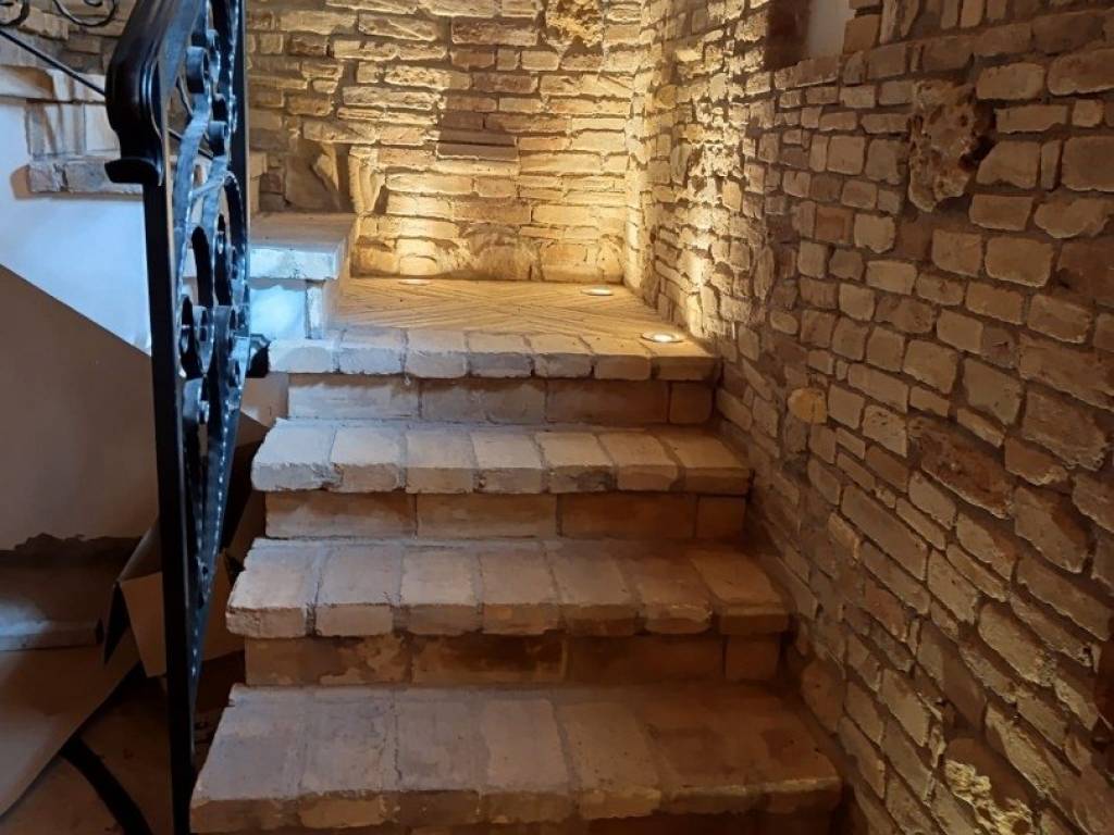 casa indipendente in vendita a Castel Frentano