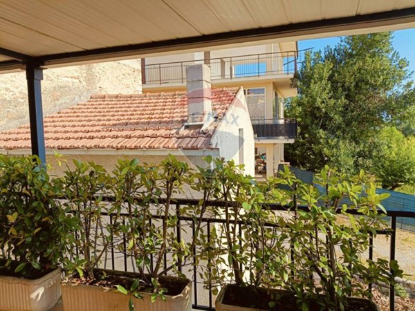 casa indipendente in vendita a Castel Frentano