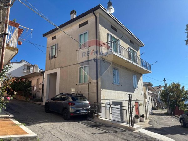 casa indipendente in vendita a Castel Frentano
