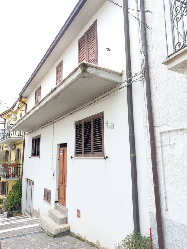 esavano in vendita a Castel Frentano