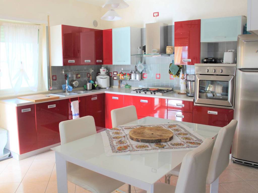 casa indipendente in vendita a Castel Frentano