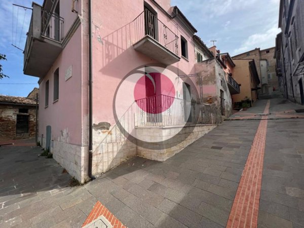 casa indipendente in vendita a Castel Frentano
