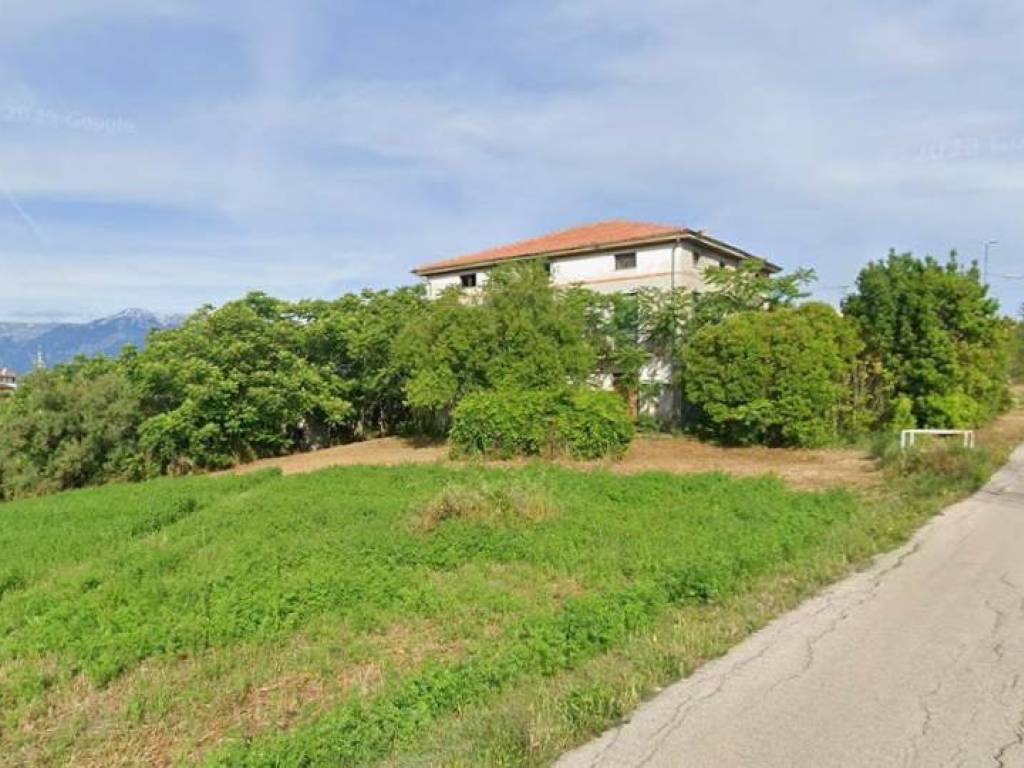 casa semindipendente in vendita a Castel Frentano in zona Lentesco