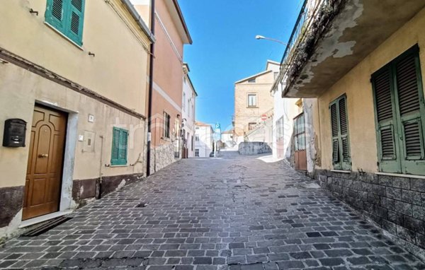 casa indipendente in vendita a Castel Frentano