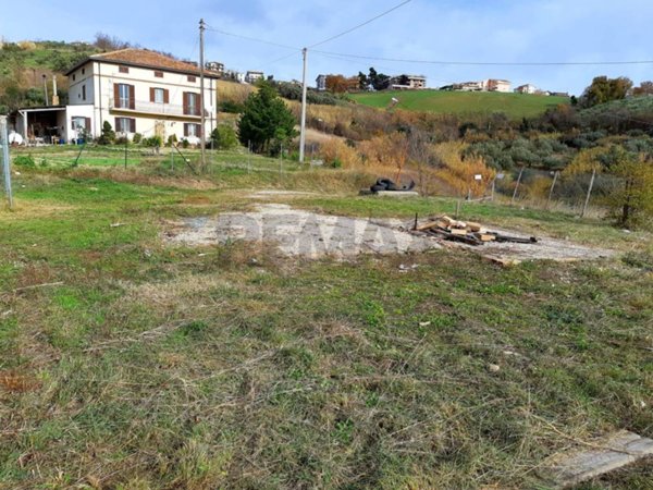 terreno edificabile in vendita a Castel Frentano