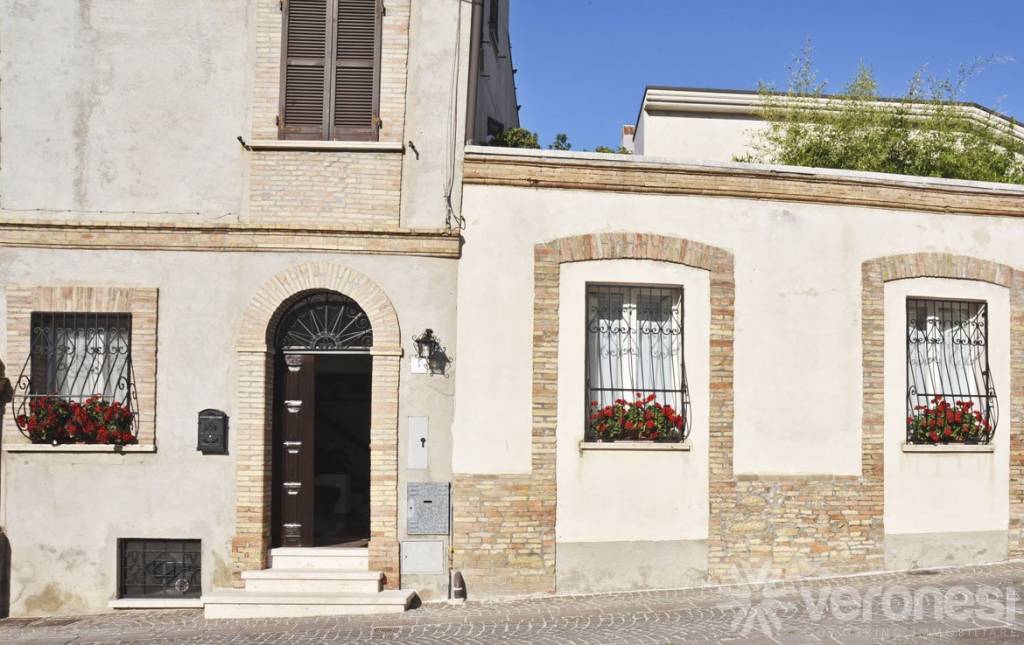 casa indipendente in vendita a Castel Frentano