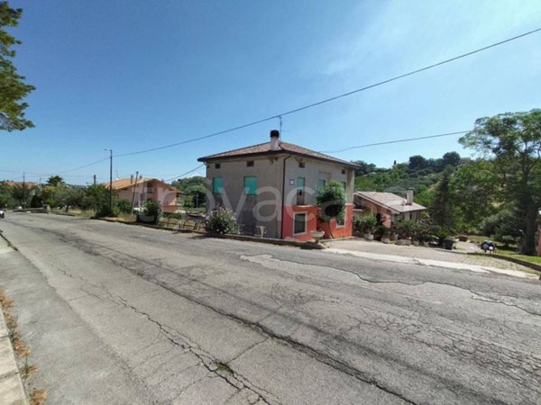 casa indipendente in vendita a Castel Frentano
