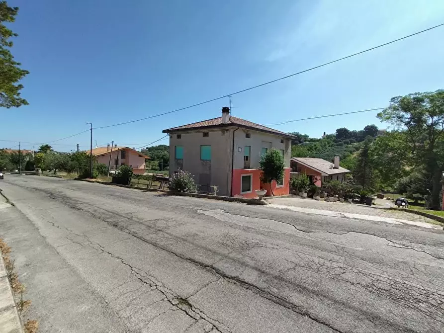 casa indipendente in vendita a Castel Frentano