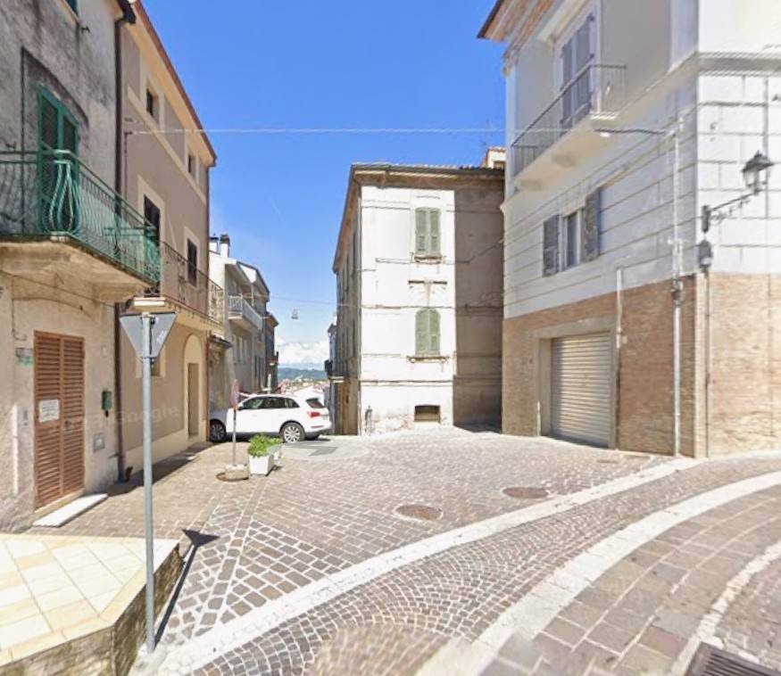 casa indipendente in vendita a Castel Frentano