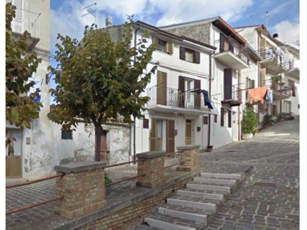 casa indipendente in vendita a Castel Frentano in zona Pera