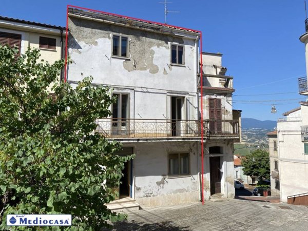 casa indipendente in vendita a Castel Frentano in zona Pera