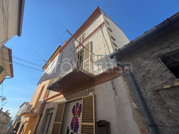 casa indipendente in vendita a Castel Frentano in zona Pera