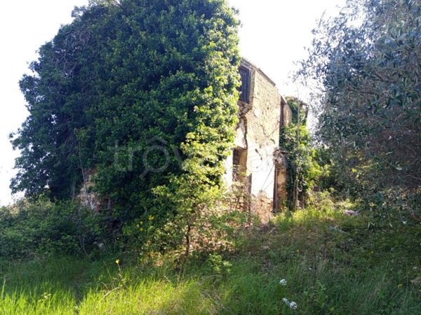 casa indipendente in vendita a Castel Frentano in zona Pera