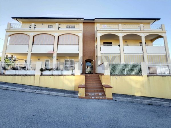 appartamento in vendita a Castel Frentano in zona Pera