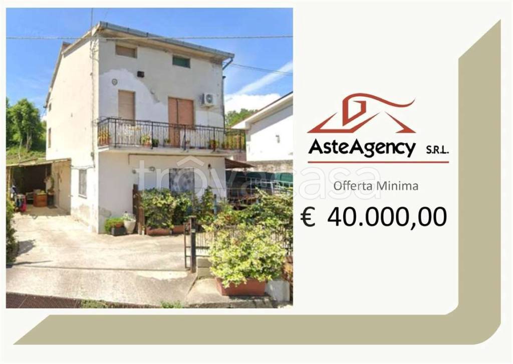 appartamento in vendita a Castel Frentano in zona Pera