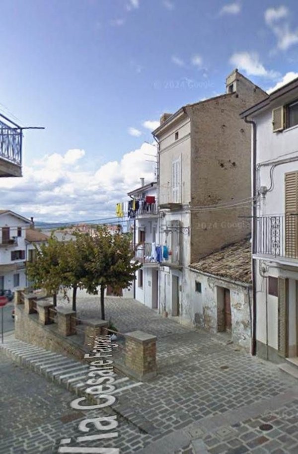 casa indipendente in vendita a Castel Frentano in zona Pera
