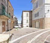 casa indipendente in vendita a Castel Frentano