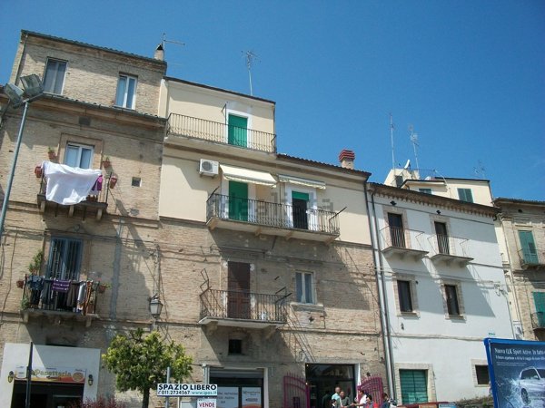 casa indipendente in vendita a Castel Frentano in zona Pera