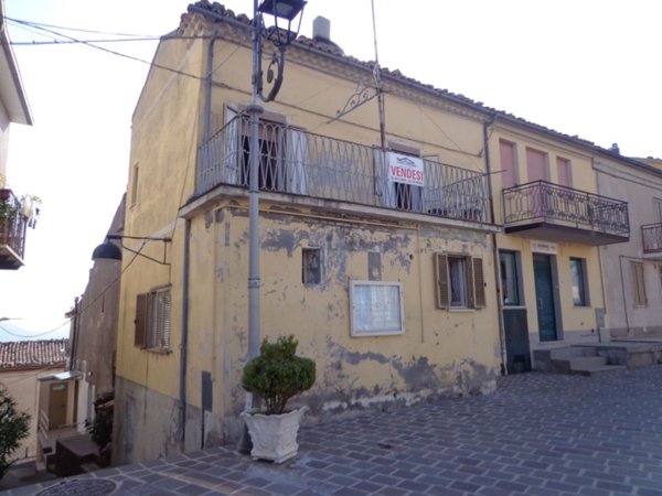 casa indipendente in vendita a Celenza sul Trigno