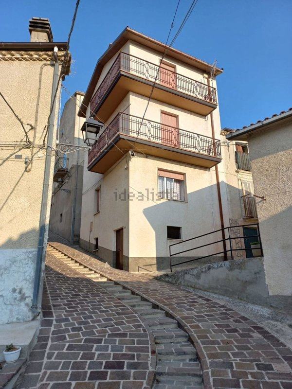 casa indipendente in vendita a Celenza sul Trigno