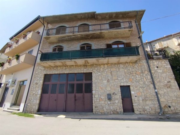 casa indipendente in vendita a Celenza sul Trigno