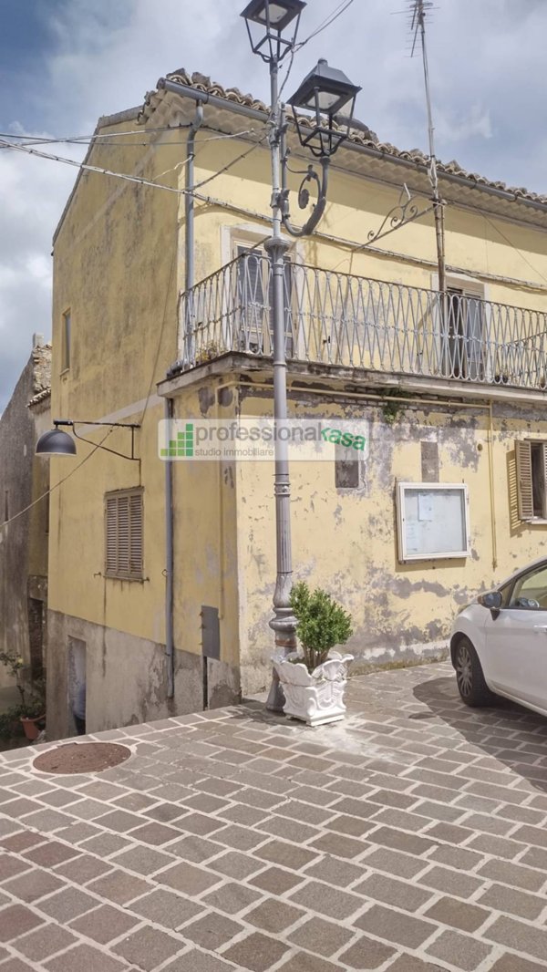 casa indipendente in vendita a Celenza sul Trigno
