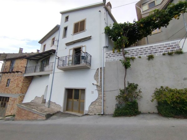 casa indipendente in vendita a Celenza sul Trigno