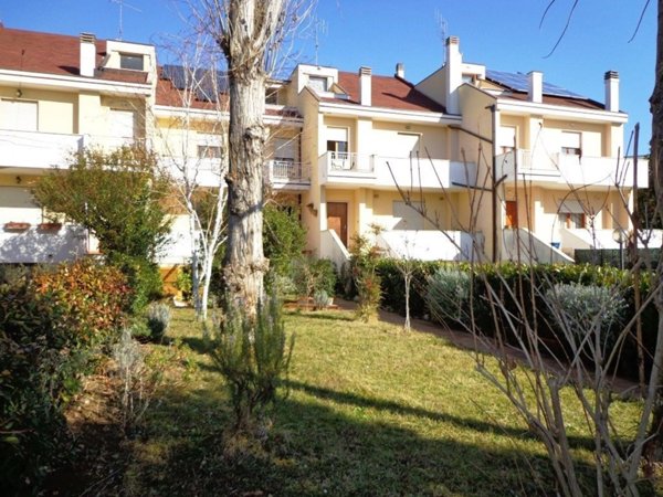 casa indipendente in vendita a Chieti in zona Chieti Scalo