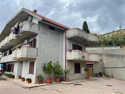 casa indipendente in vendita a Chieti