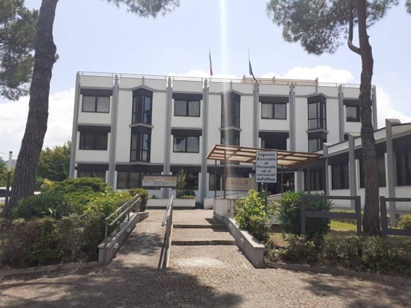 ufficio in vendita a Chieti in zona Chieti Scalo