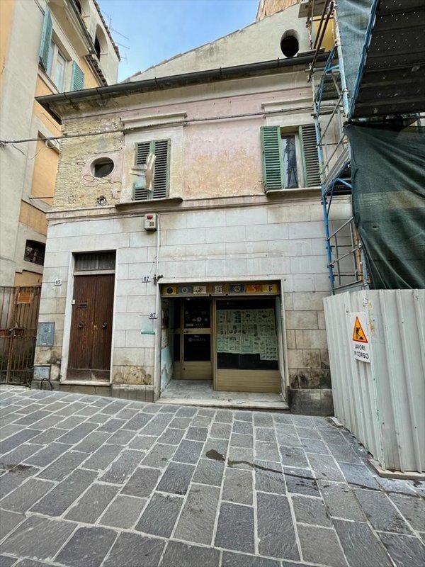 casa indipendente in vendita a Chieti