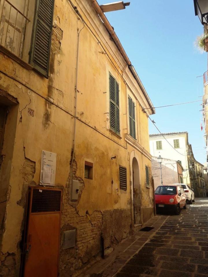 casa indipendente in vendita a Chieti in zona Centro Città