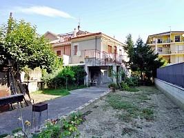 negozio in vendita a Chieti in zona Chieti Scalo