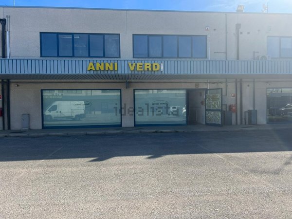 capannone in vendita a Chieti