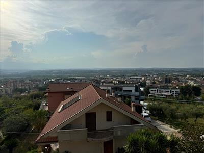 casa indipendente in vendita a Chieti