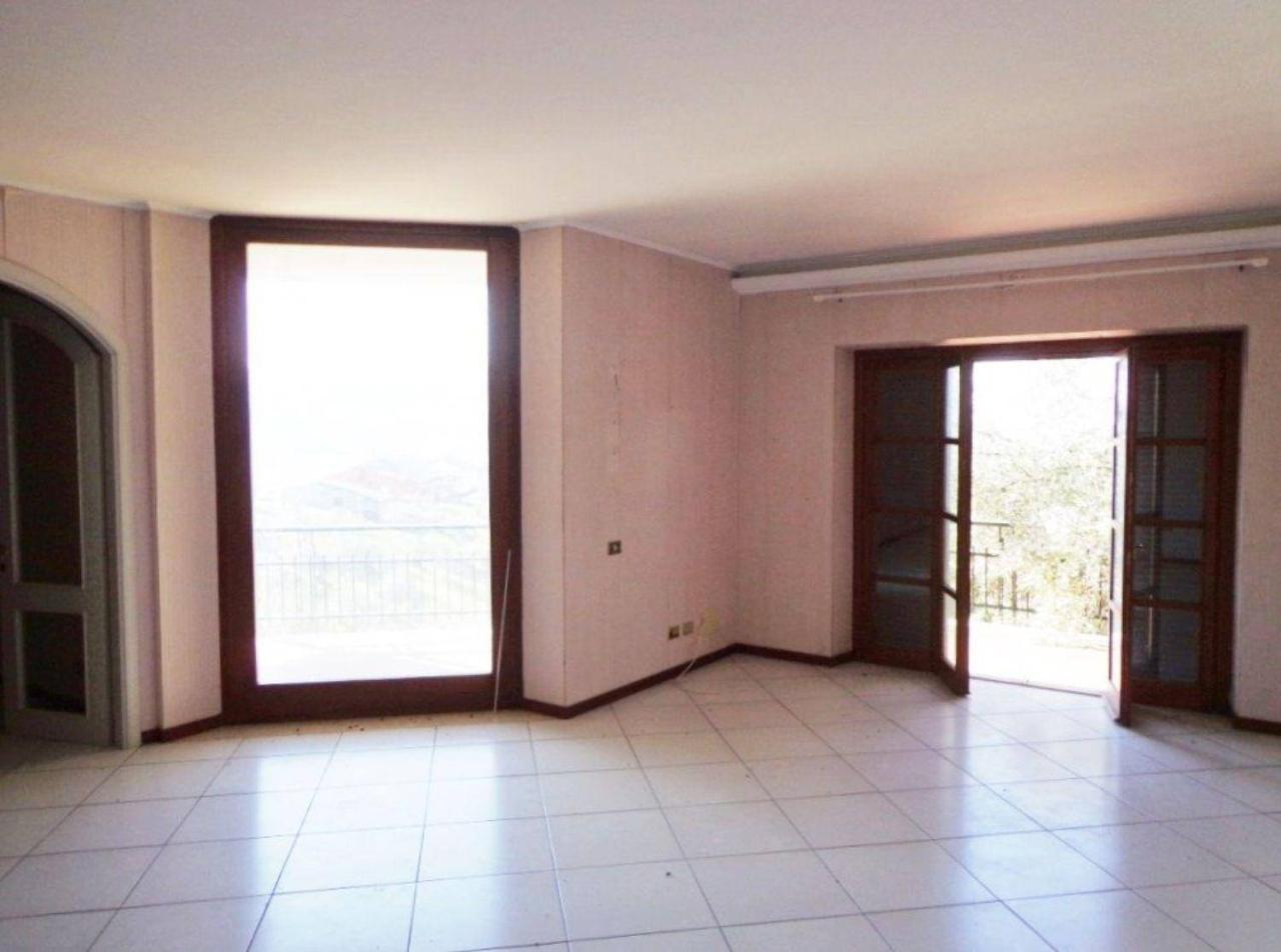 casa indipendente in vendita a Chieti in zona Centro Città