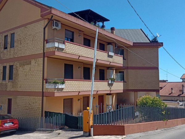 appartamento in vendita a Chieti in zona Tricalle