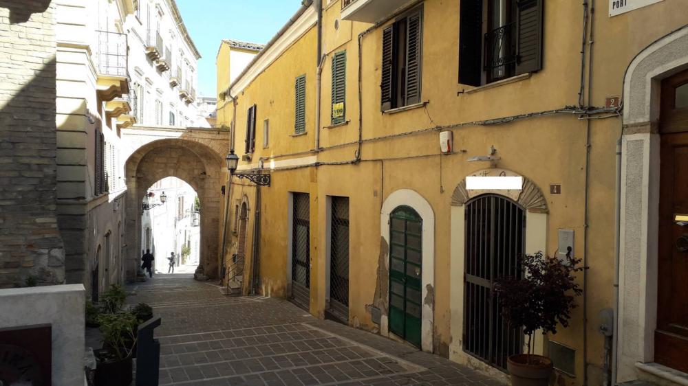 casa indipendente in vendita a Chieti in zona Centro Città