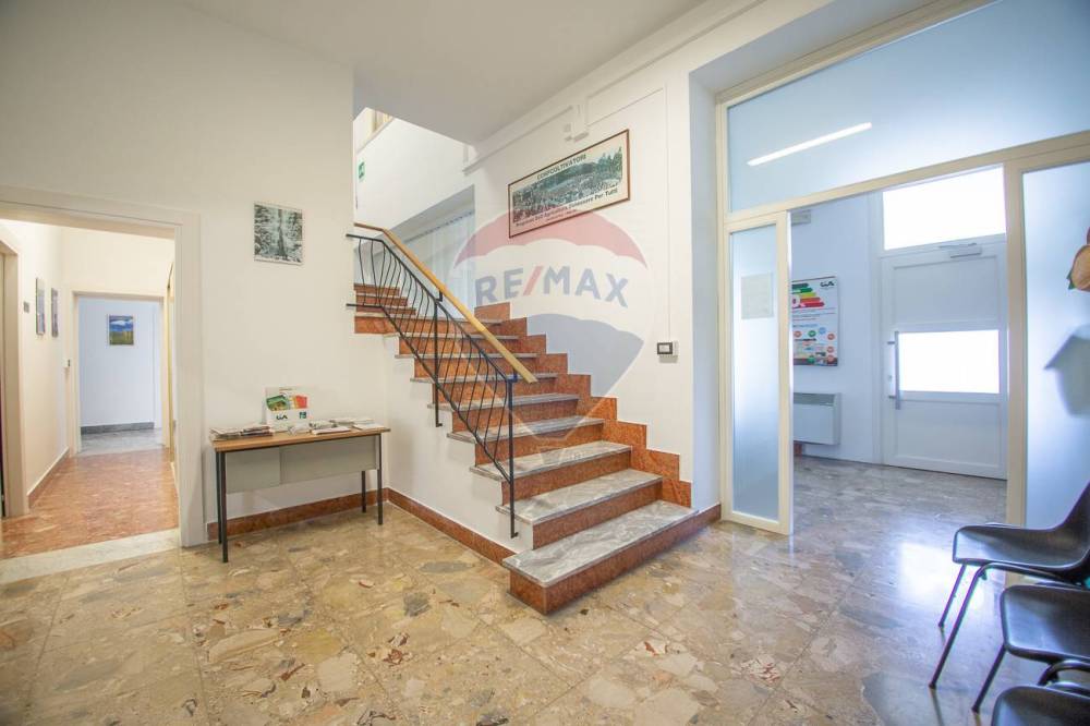 casa indipendente in vendita a Chieti in zona Madonna degli Angeli