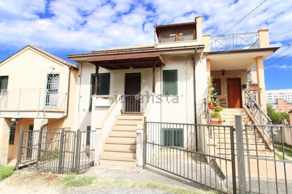 casa indipendente in vendita a Chieti in zona Chieti Scalo