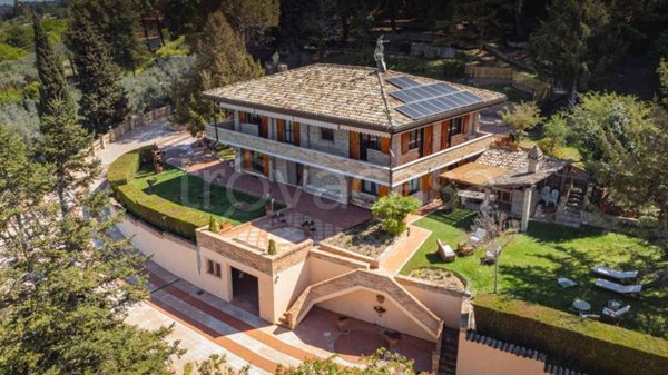 casa indipendente in vendita a Chieti